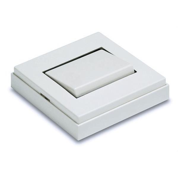 FAMATEL 5004-B Cruzamiento 10A-250V de color blanco nieve