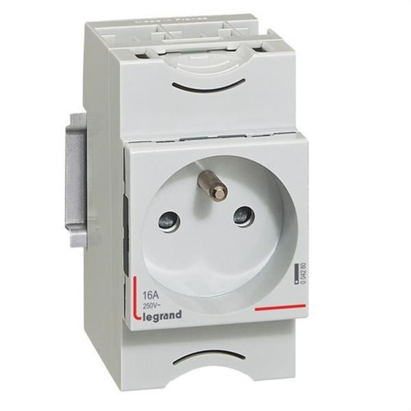 LEGRAND 004280 Toma 2P + T saliente 10/16A