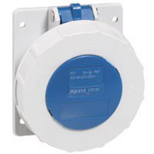 LEGRAND 057658 BASE P17 32A 3 POLOS+TIERRA 400V IP67 