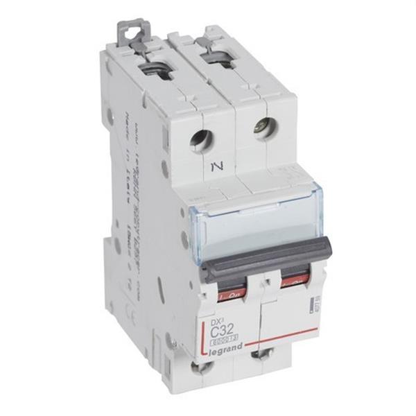 LEGRAND 407759 Magnetotérmico DX3 6/10kA-CP + N 32A