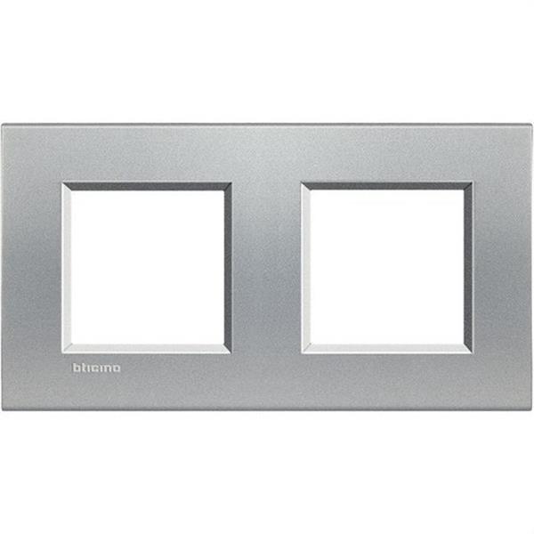 BTICINO LNA4802M2TE Placa Livinglight 2+2 módulos tech