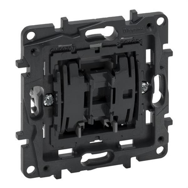 LEGRAND 864007 Cruzamiento Niloé Step 10AX 250V