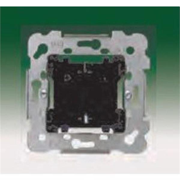 BJC 21524-X Enchufe bipolar + TTTA lateral + seguridad + bastidor + garras