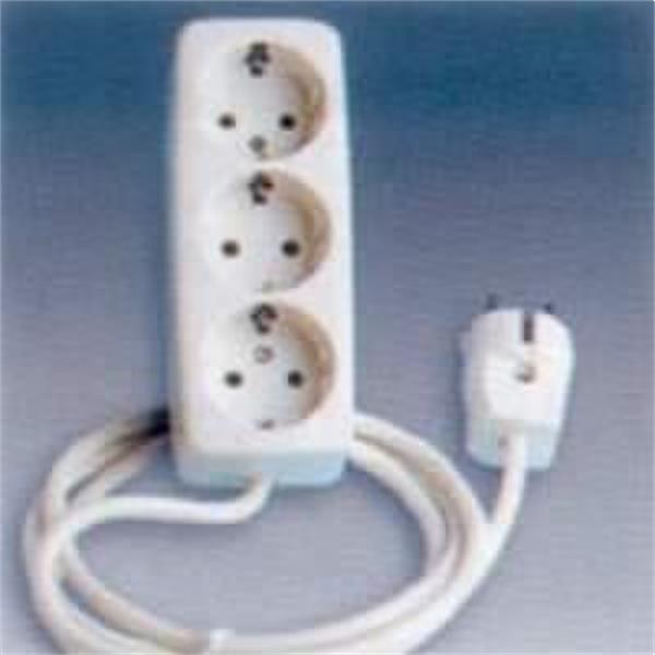 SIMON 10473-31 BASE TRIPLE TOMA TIERRA LATERAL+CONEXION