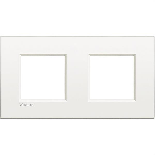 BTICINO LNE4802M2BN Placa Livinglight Air 2x2 módulos en color blanco
