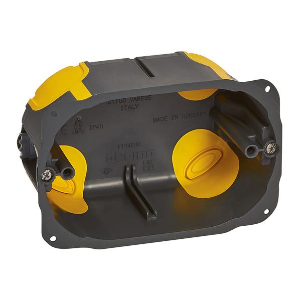 BTICINO PB503NN Caja de empotrar para tabique hueco, 3 módulos, 110x71x52mm